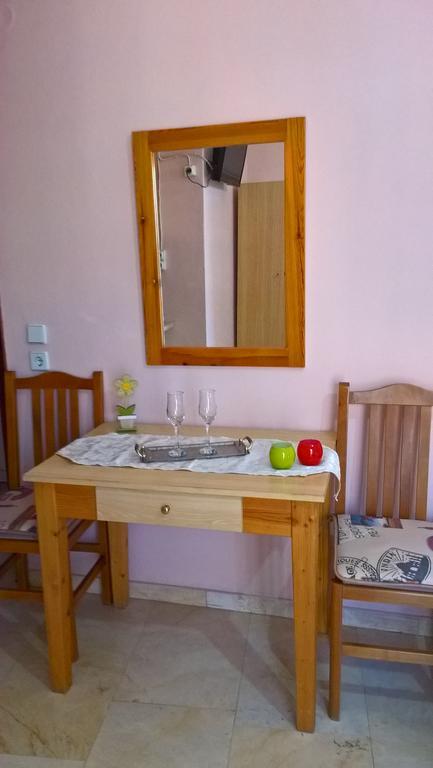 קמנה וורלה Dimitra Pentaliou Rooms מראה חיצוני תמונה