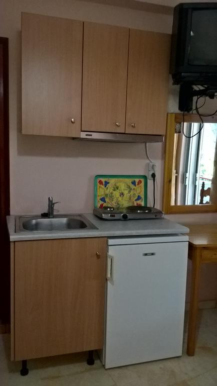 קמנה וורלה Dimitra Pentaliou Rooms מראה חיצוני תמונה